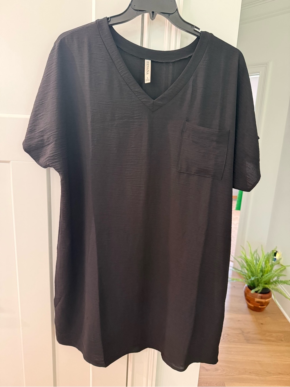 NWOT Zenana Dress Black V-Neck Short Sleeve Pocket Lightweight. Relaxed Fit